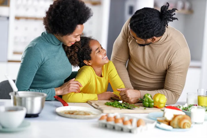 Natural food conversations influence family eating habits